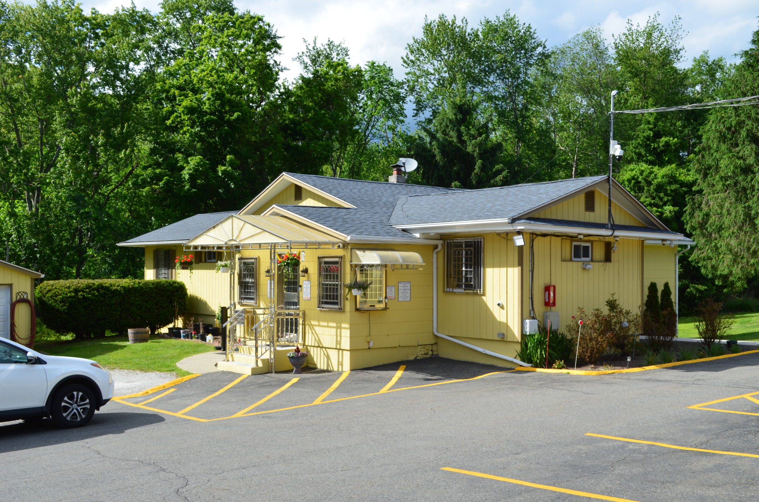 Motel Grounds